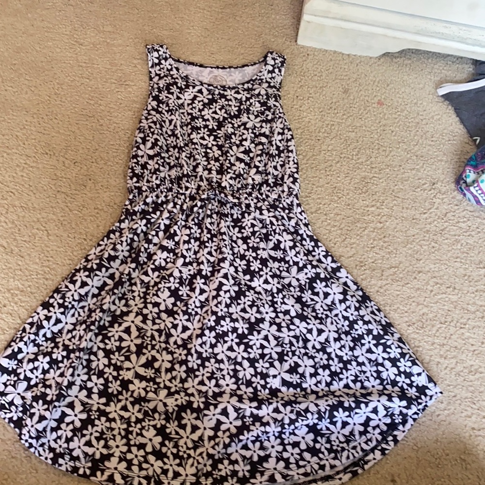 floral black and white sleeveless dress